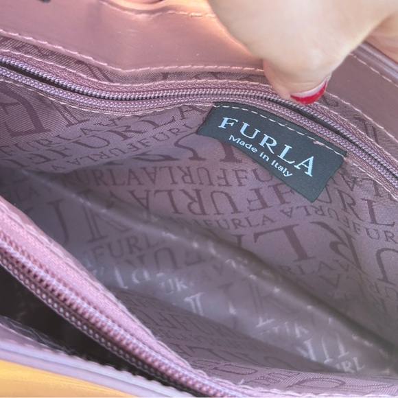 Vintage Furla that Survived Icepocalypse Winter 2026, but at what cost? - Picture 14 of 16